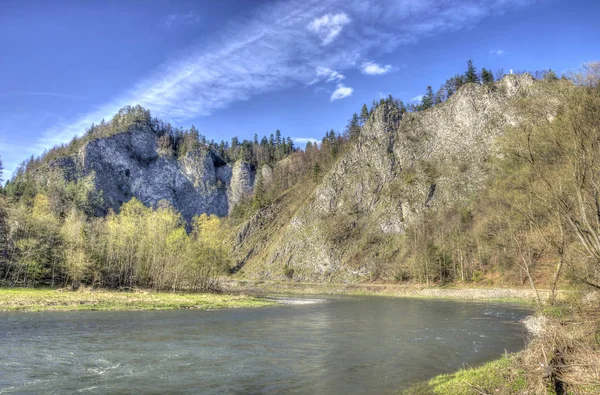 Desfiladero del río Dunajec en primavera — Foto de Stock