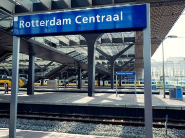 Rotterdam merkez tren istasyonu demiryolu platformu, Hollanda Du