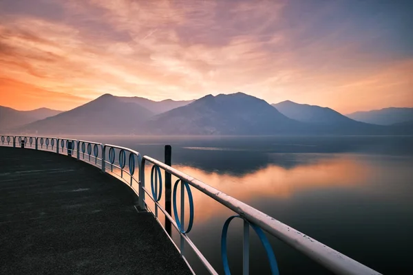 Terrassutsikt Över Sjön Iseo Vid Solnedgången Brescia Italien — Stockfoto