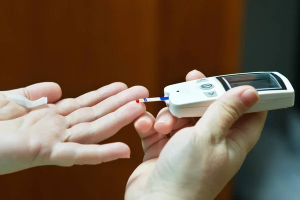 Dispositivo de controlo do açúcar no sangue — Fotografia de Stock