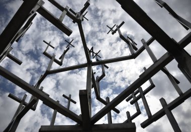 İspanya 'nın Mallorca adasındaki Randa Manastırı' nda demirden yapılmış haçların dini heykeli.