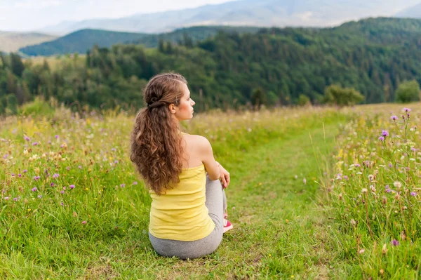 Kadın mountain view arıyor