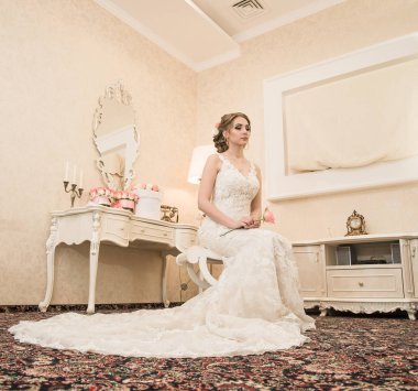 güzel gelin esmer makyaj ve saç modeli ile