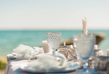 Sandy Beach romantik düğün masaya güzel dekore edilmiş