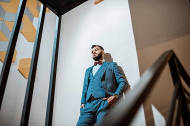 Düğün gününde zengin damat..