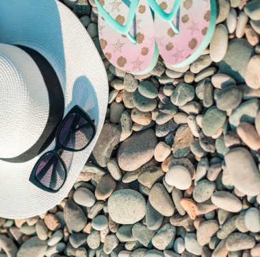 Pebble Plajı Seyahat Aksesuarları