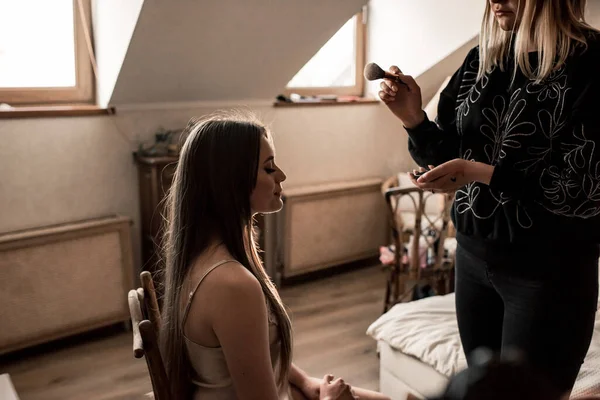 Yakın Plan Güzel Gelin Portresi Makyajı Düğün Saç Stili Gelinlik — Stok fotoğraf