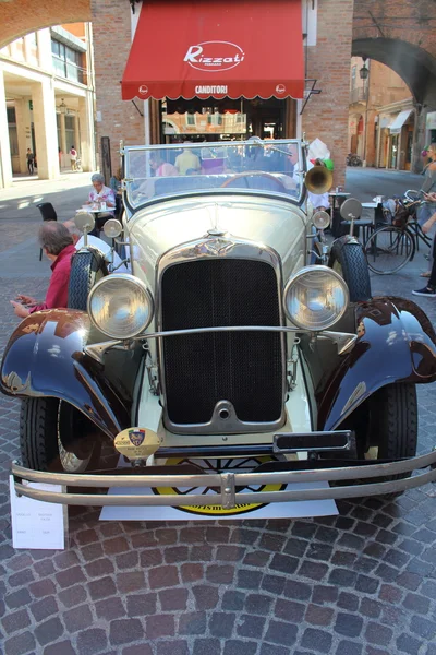 Eski model araba Sergisi — Stok fotoğraf