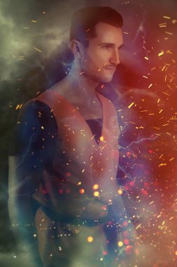 Genç adam süper kahraman 