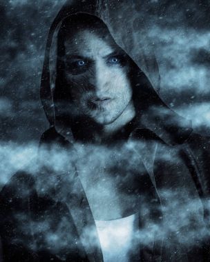 kar iblis bir başlık takıyor. Fantezi karakter