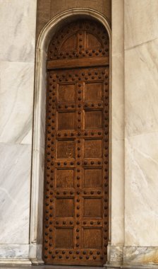 antika ahşap kapılar