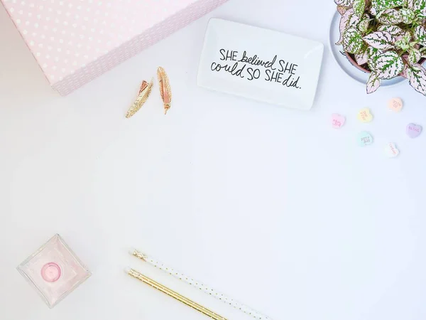 Feminine | Pink | Girly | Styled Office Desktop — Stock Photo, Image