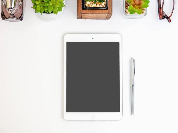 IPad in stile Foto D'archivio LiguTablet Mockup LiguiPad Mini Web site Mockup — Foto Stock