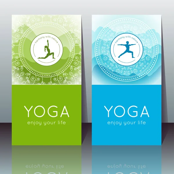 Cartões de ioga vetorial com silhueta de yogi, paisagem montanhosa, padrão étnico indiano e texto de amostra Vetor De Stock