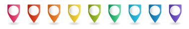 Çok renkli hacim haritası işaretleyicileri. Düz dizayn tarzında GPS konum sembolü olan vektör illüstrasyonu. Hedefleriniz, işaretleriniz ve simgeleriniz için beyaz bir arkaplanda boş işaretler koleksiyonu.