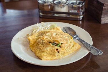 Kızarmış şehriye Tay tarzında, Padthai.