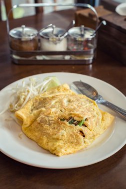 Kızarmış şehriye Tay tarzında, Padthai.