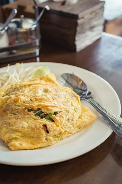 Kızarmış şehriye Tay tarzında, Padthai. — Stok fotoğraf