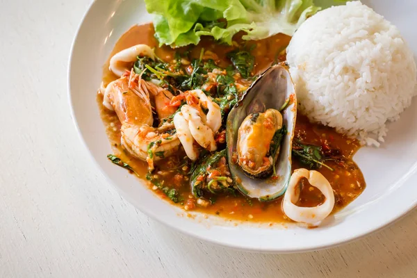 Comida Tradicional Tailandesa Khao Pad Kra Pao Stir Fried Sea — Foto de Stock