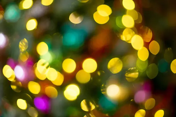 Bokeh Weihnachten Interieur in vielen Farben dekoriert — Stockfoto