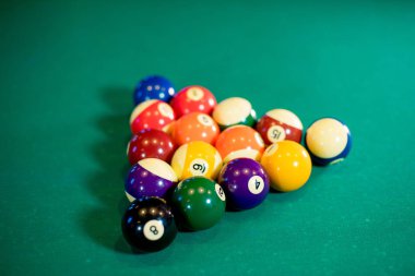 Bilardo masası ile'den aksesuarlar