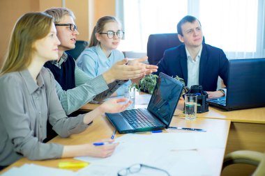 Resepsiyon iş fikirleri işçi tartışılması