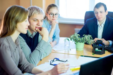 Resepsiyon iş fikirleri işçi tartışılması