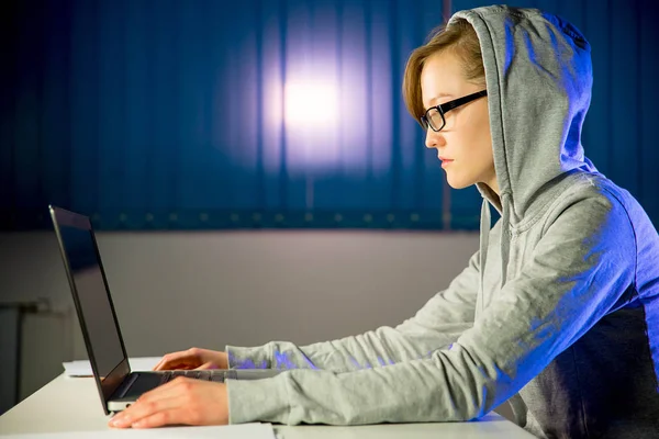 Bir öğrenci çalışma