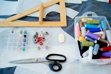 Terzi dikiş araçları