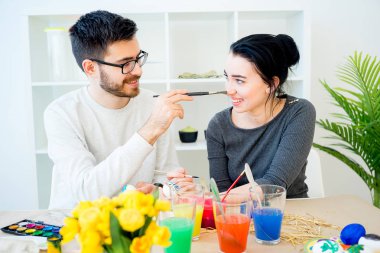 Çift Paskalya için hazırlanıyor