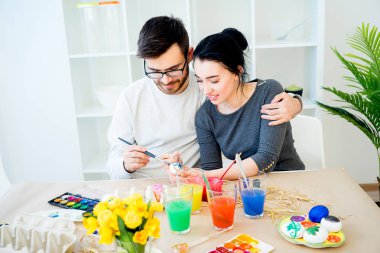 Çift Paskalya için hazırlanıyor