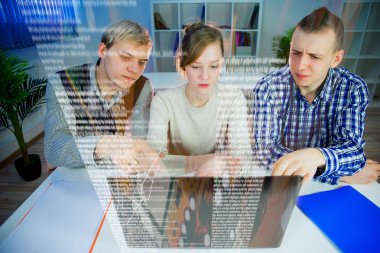 Ofiste üç arkadaşları