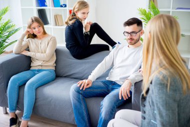 Teen kızı aile terapisi