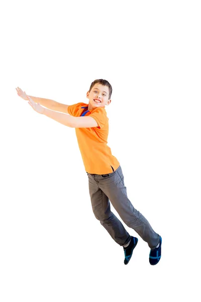 Χαρούμενο αγόρι πηδάει — Φωτογραφία Αρχείου