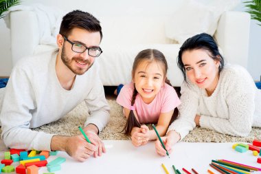 Çizim birlikte aile