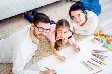 Çizim birlikte aile