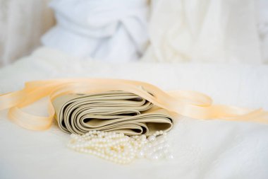 Dikiş araçları bir tablo