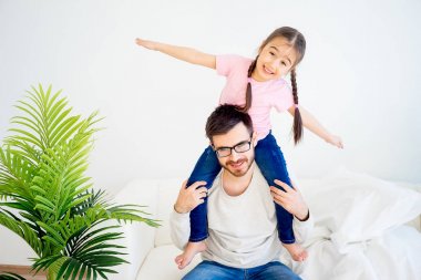 Aile Eğleniyor