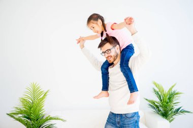 Aile Eğleniyor