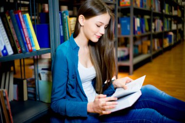 Koleji Öğrenci kitaplığı