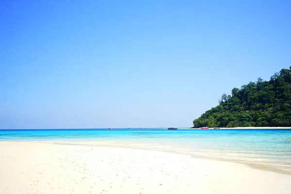 Tropischer Strand in Thailand — Stockfoto