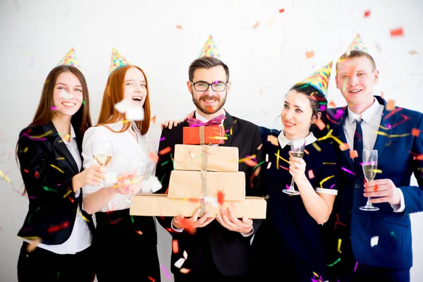 Festa de aniversário do escritório — Fotografia de Stock