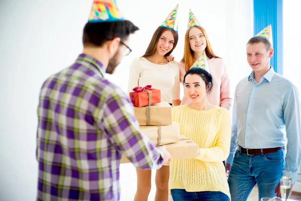 Festa de aniversário em casa — Fotografia de Stock