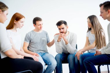 grup terapi oturumu