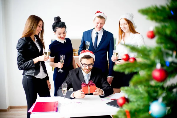 Año nuevo fiesta de oficina —  Fotos de Stock