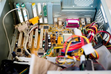 Bilgisayar donanım kümesi