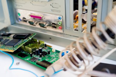 Bilgisayar donanım kümesi