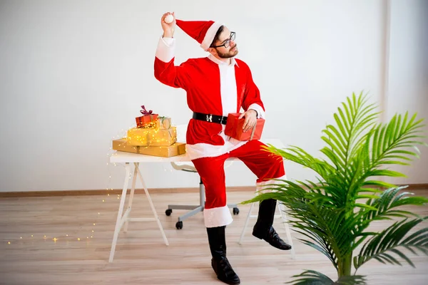 Modelo vestido de Papai Noel — Fotografia de Stock