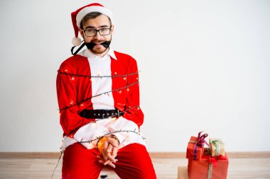 Noel Baba bağlı