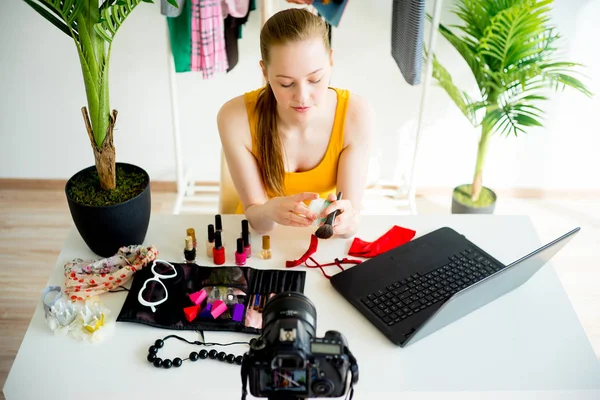 Kadın makyaj blogger